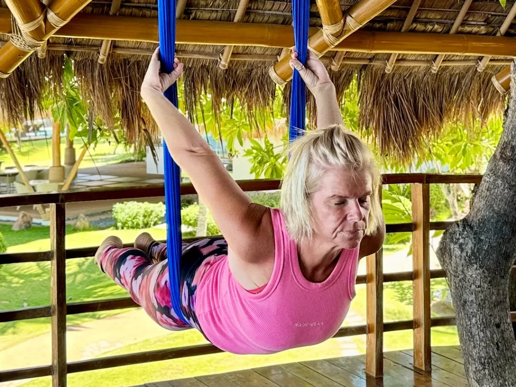 Aerial Yoga Aerial yoga in dauin