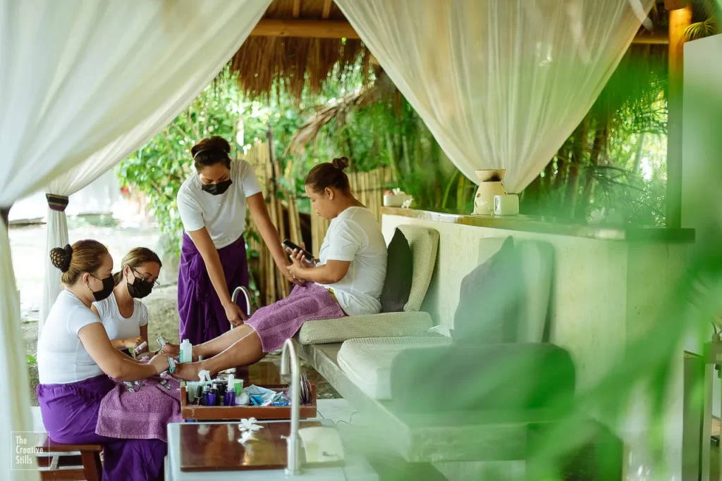 Foot spa and pedicures, manicures The Sanctuary Spa in Atmosphere Resort