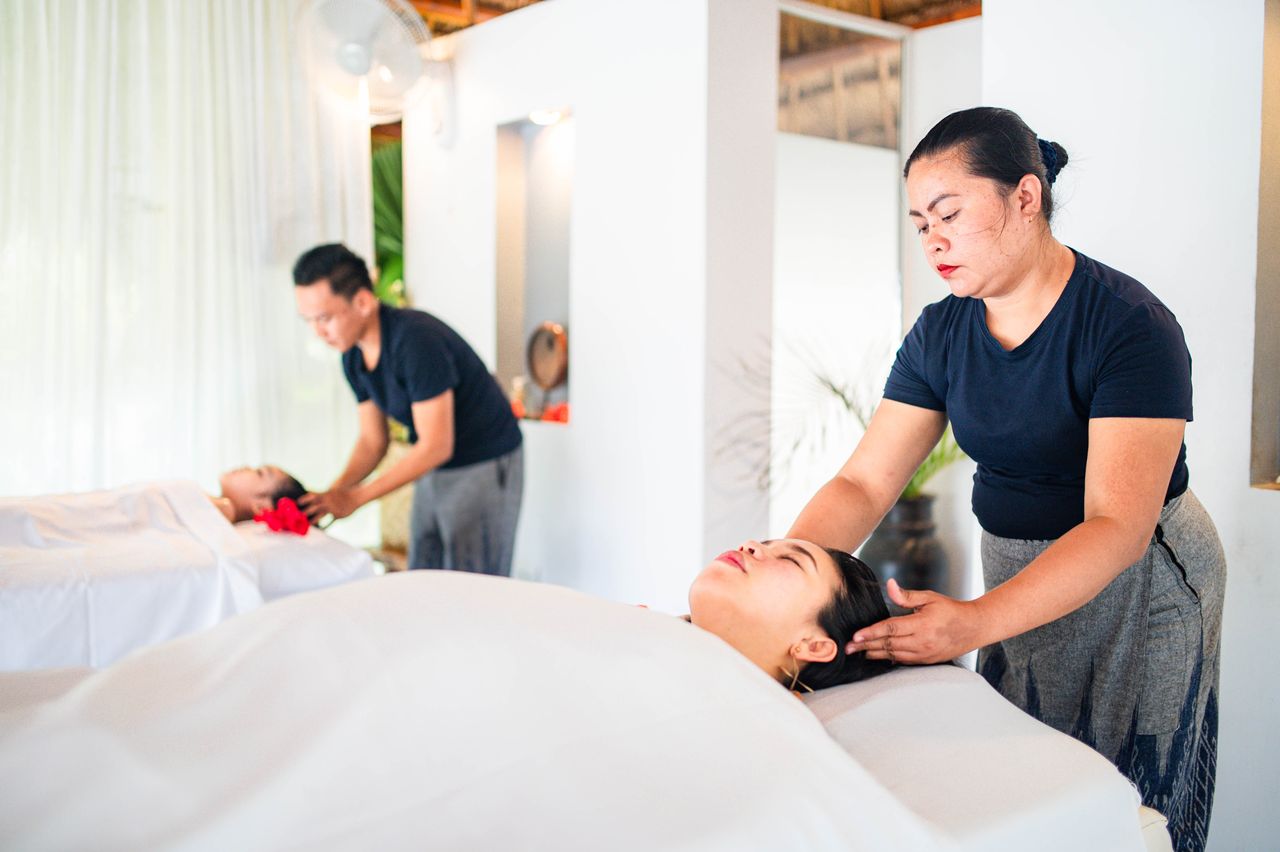 Spa treatment for couples