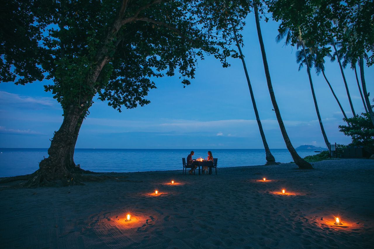 dining by the beach in the philippines